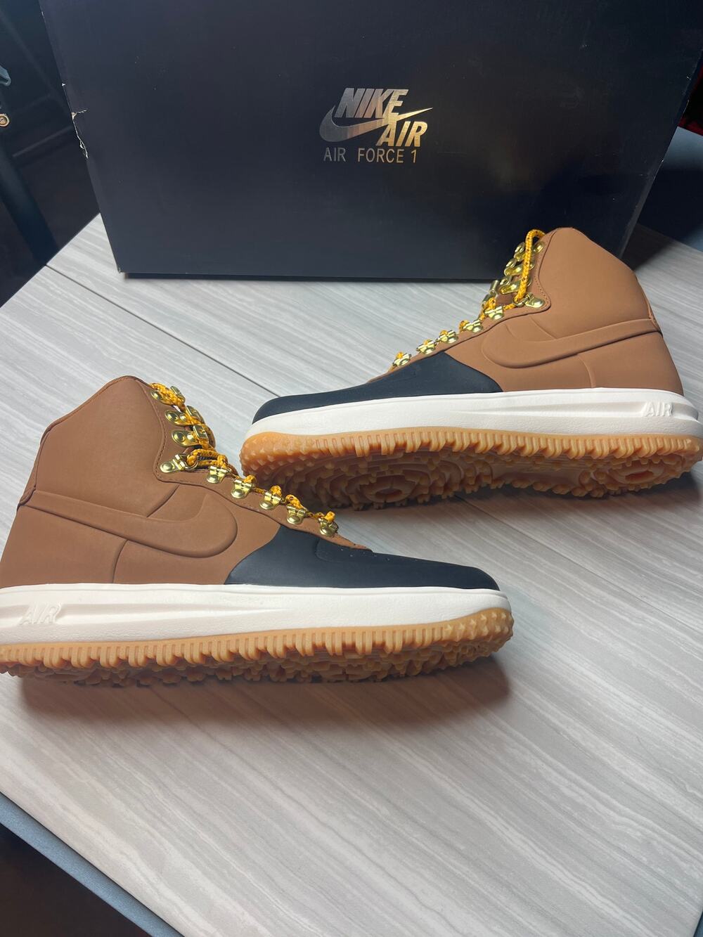 Brand new Nike Lunar force 1 Duck boot size 9 men’s or 10.5 women’s